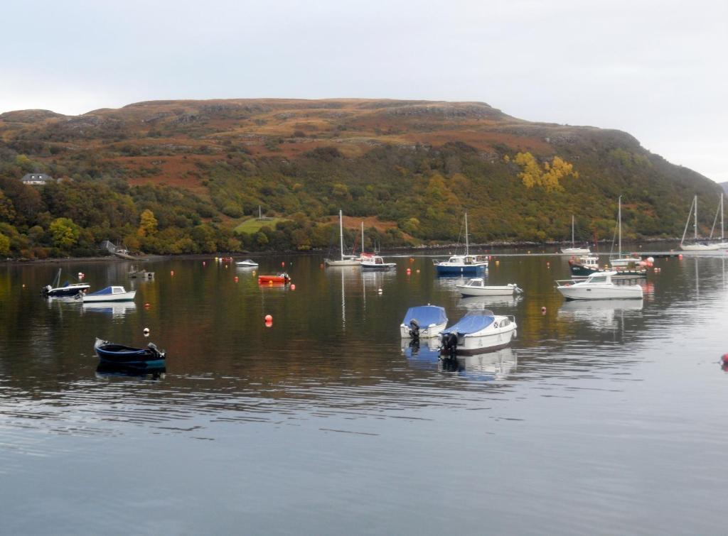 Creag Dubh Bed & Breakfast Bed & Breakfast Kyle of Lochalsh Exterior photo